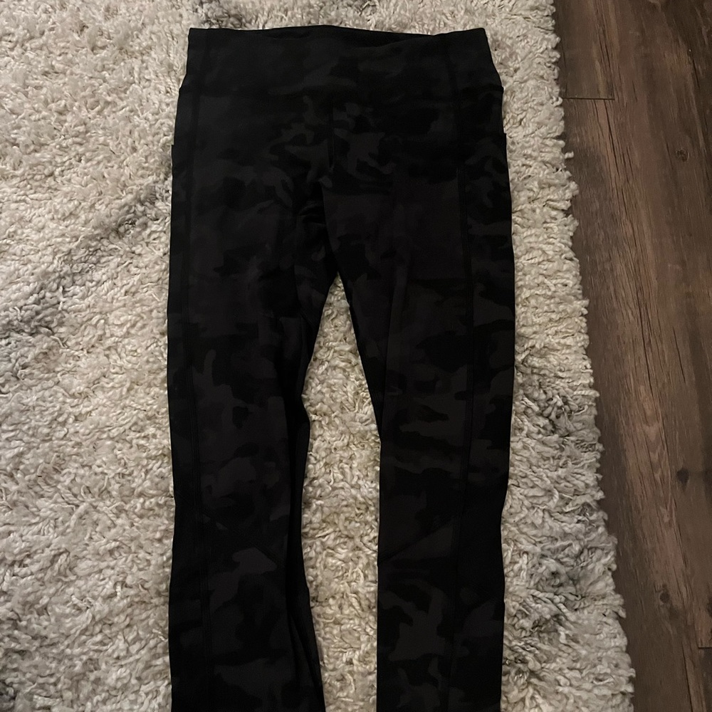 Lululemon Women’s Pace Rival Crops 6